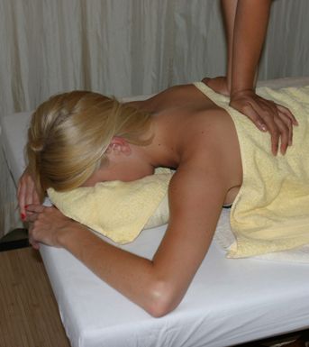 Ploy's Traditionelle Thai Massage Heidelberg -Rückenmassage